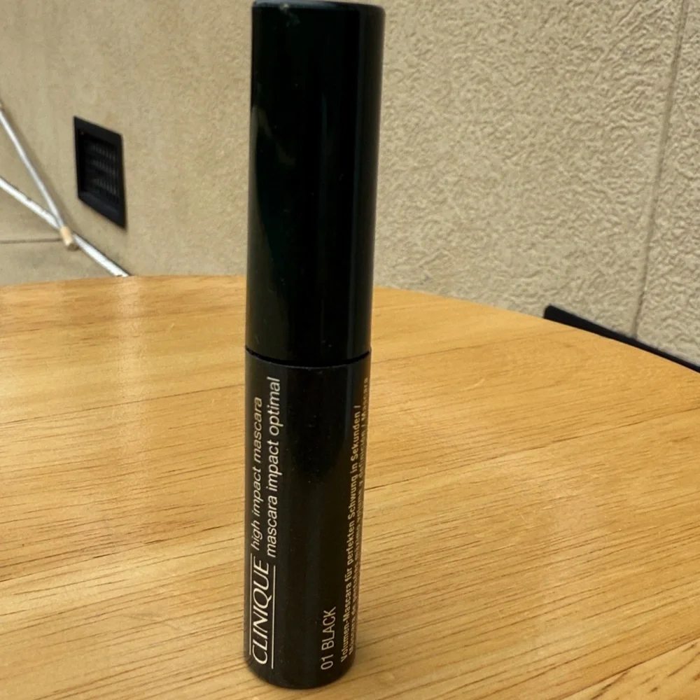Clinique High Impact Mascara 0.14oz!!🔥🔥🔥